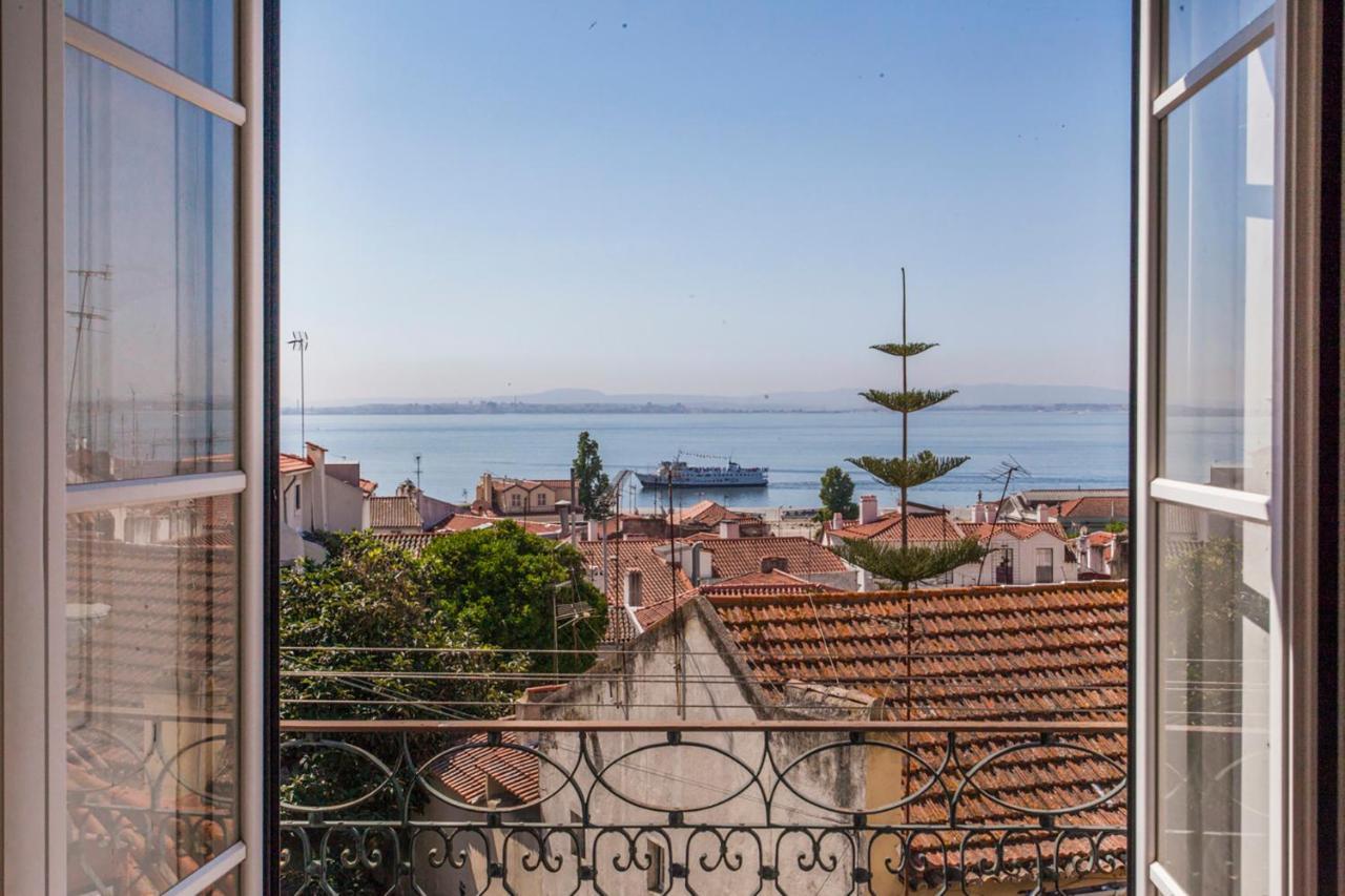 Amazing River View In Historical Lisbon Lisboa Exterior foto
